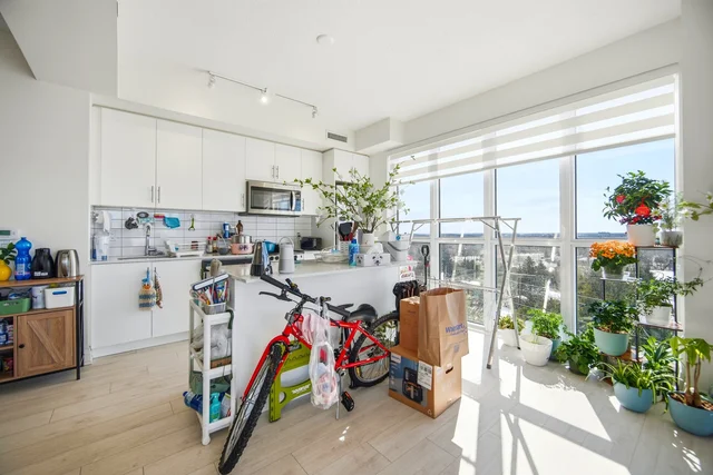 #606-509 Dundas Street West, Oakville - photo 14