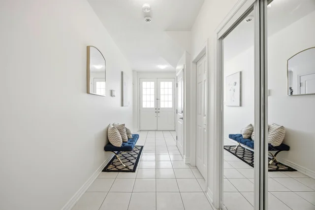 414 Royal West Drive, Brampton - photo 16