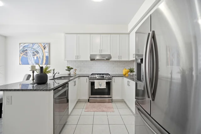 414 Royal West Drive, Brampton - photo 28
