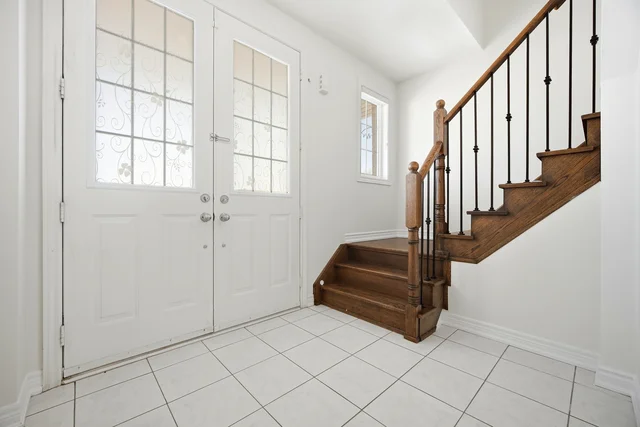 414 Royal West Drive, Brampton - photo 35