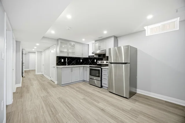 414 Royal West Drive, Brampton - photo 59