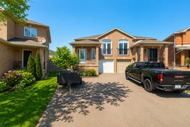 75 Corkwood Crescent, Maple - photo 2