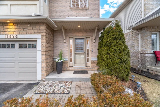 1353 Stephenson Drive, Burlington - photo 6