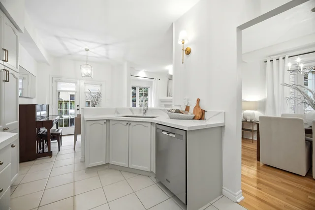 1353 Stephenson Drive, Burlington - photo 21