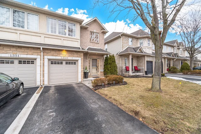 1353 Stephenson Drive, Burlington - photo 4