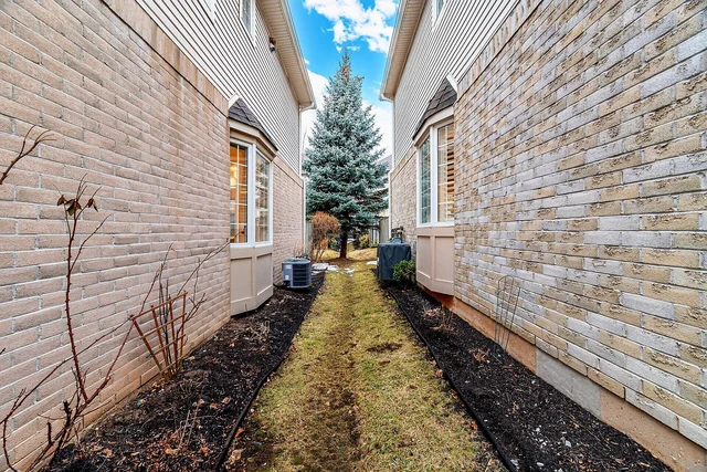 1353 Stephenson Drive, Burlington - photo 82