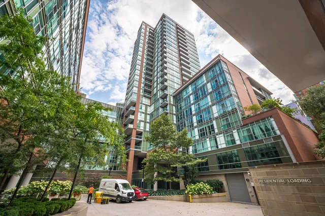 #S320-112 George Street, Toronto - photo 1