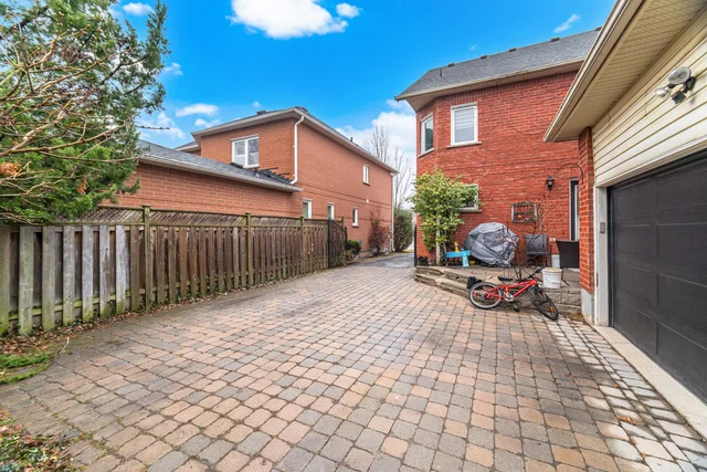 2441 Capilano Crescent, Oakville - photo 70