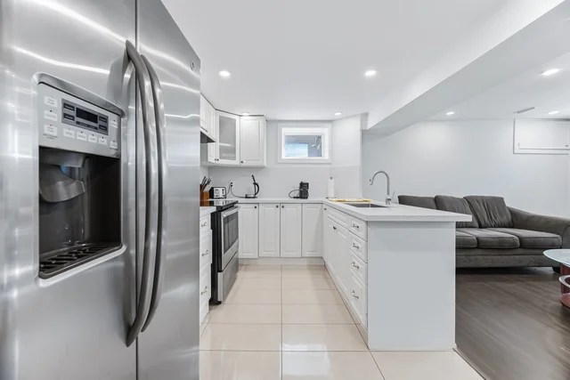 200 Goulding Avenue, North York - photo 11