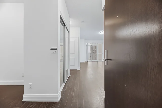#409-65 Speers Road, Oakville - photo 9