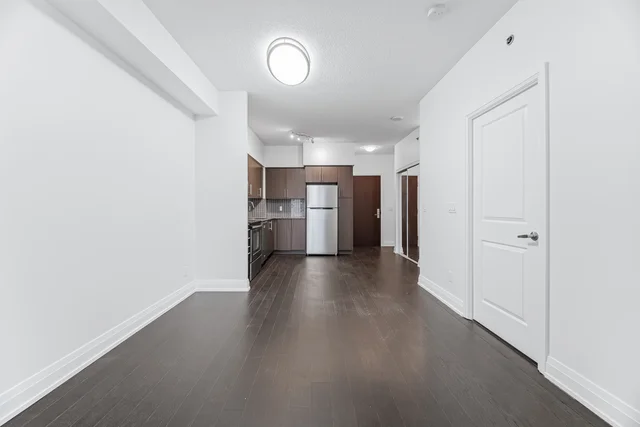 #409-65 Speers Road, Oakville - photo 17