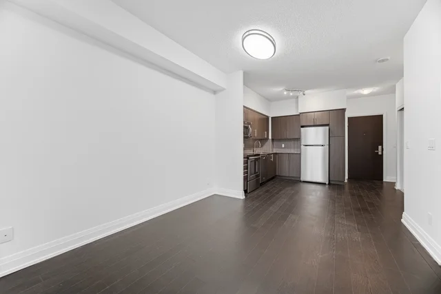 #409-65 Speers Road, Oakville - photo 19