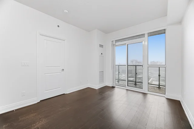 #409-65 Speers Road, Oakville - photo 21