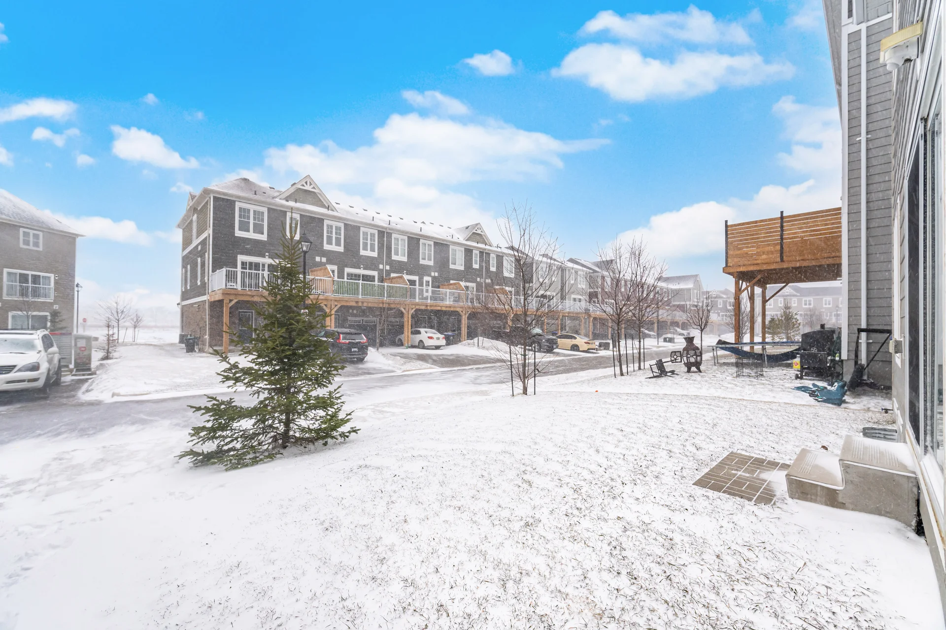 3541899