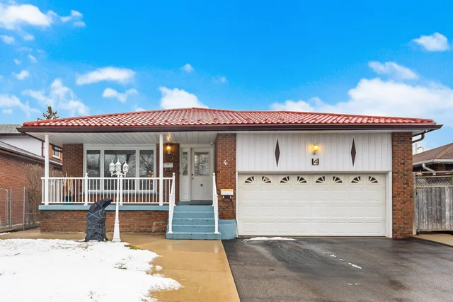 4 Manorcrest Street, Brampton - photo 1