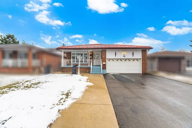 4 Manorcrest Street, Brampton - photo 3