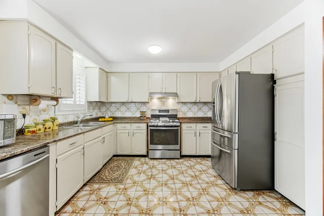 4 Manorcrest Street, Brampton - photo 17