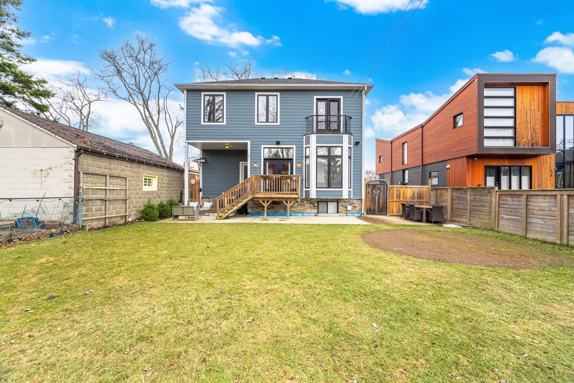 40 Briarwood Avenue, Mississauga - photo 2