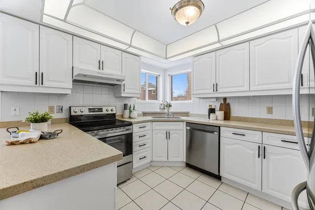 1581 Oakburn Street, Pickering - photo 14