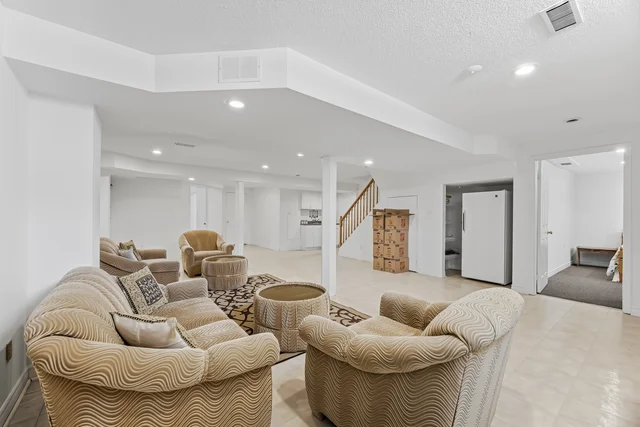 1581 Oakburn Street, Pickering - photo 53