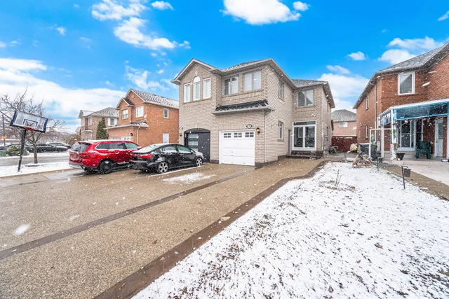 28 Mount Fuji Crescent, Brampton - photo 4