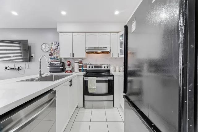 28 Mount Fuji Crescent, Brampton - photo 18