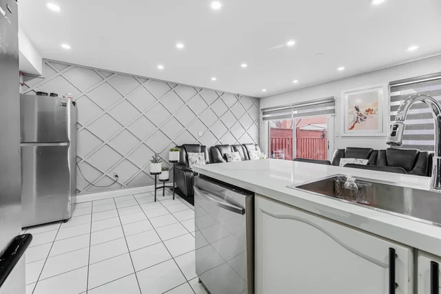 28 Mount Fuji Crescent, Brampton - photo 21