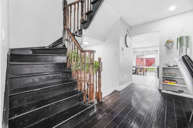 28 Mount Fuji Crescent, Brampton - photo 29