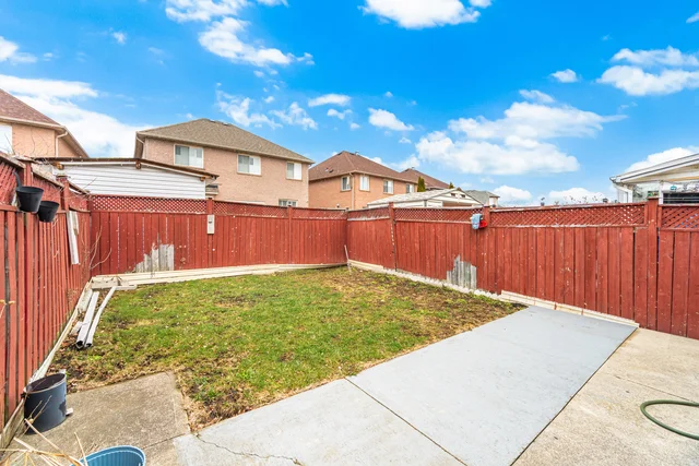 28 Mount Fuji Crescent, Brampton - photo 57