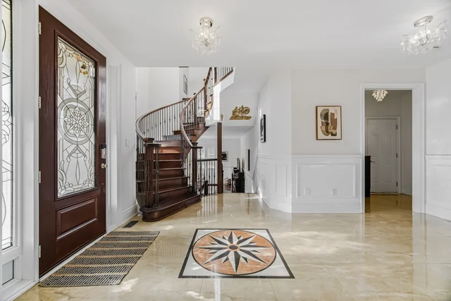 1 Ostrovsky Road, Woodbridge - photo 25