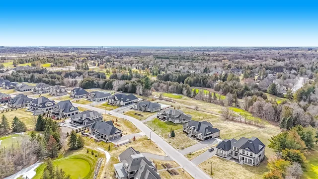 4 Dexshire Drive, Ajax - photo 172