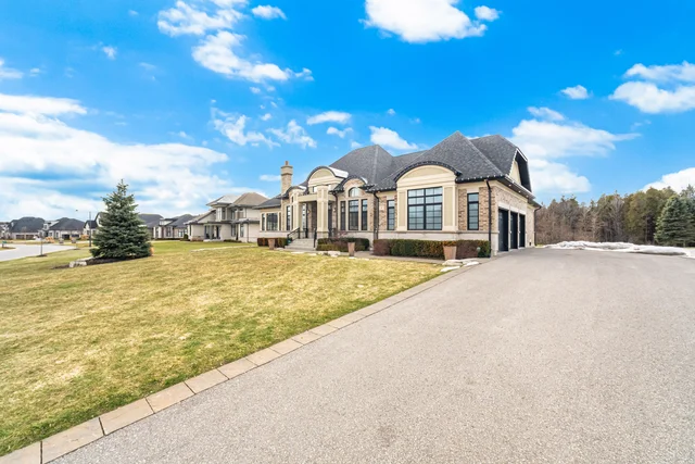 4 Dexshire Drive, Ajax - photo 17