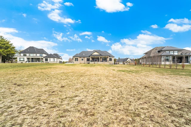 4 Dexshire Drive, Ajax - photo 24