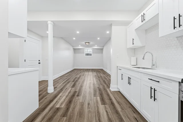 4 Dexshire Drive, Ajax - photo 115