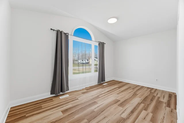 514 Buffalo Road, Fort Erie - photo 32