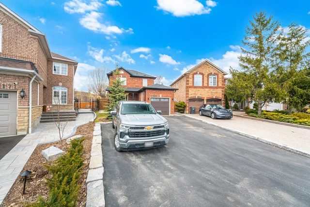 1169 Barnswallow Court, Mississauga - photo 4