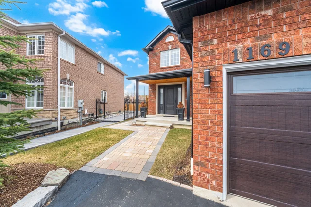 1169 Barnswallow Court, Mississauga - photo 7