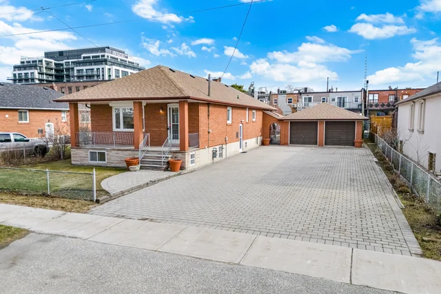 5 Rosewood Avenue, Etobicoke - photo 12