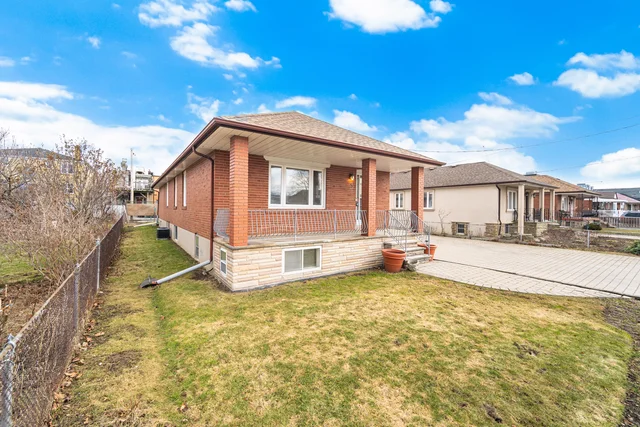 5 Rosewood Avenue, Etobicoke - photo 14