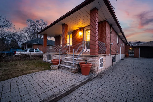 5 Rosewood Avenue, Etobicoke - photo 21