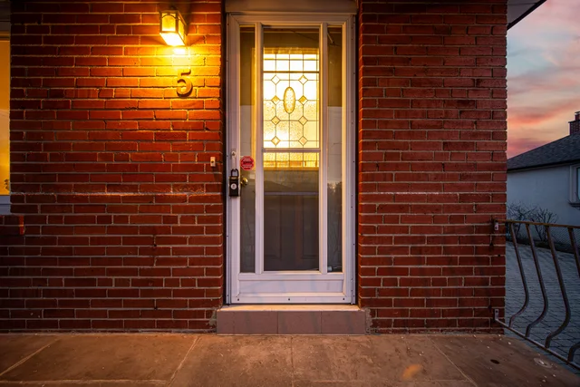 5 Rosewood Avenue, Etobicoke - photo 24