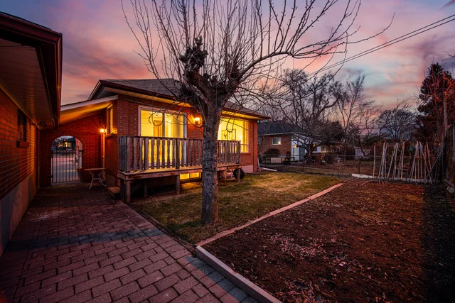 5 Rosewood Avenue, Etobicoke - photo 89