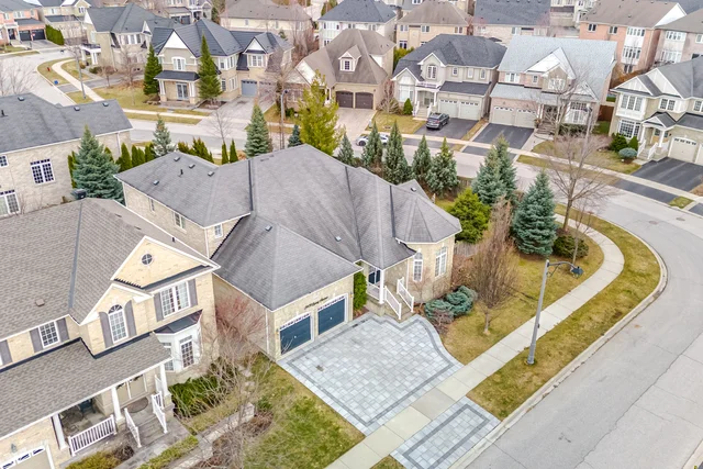 3409 Liptay Avenue, Oakville - photo 6