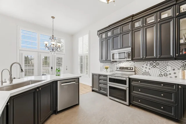 3409 Liptay Avenue, Oakville - photo 34