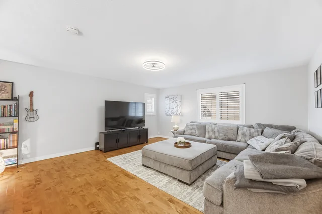 3409 Liptay Avenue, Oakville - photo 52