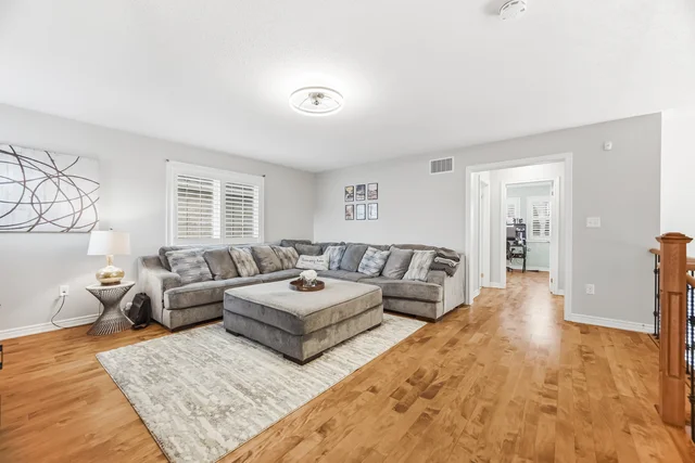 3409 Liptay Avenue, Oakville - photo 55