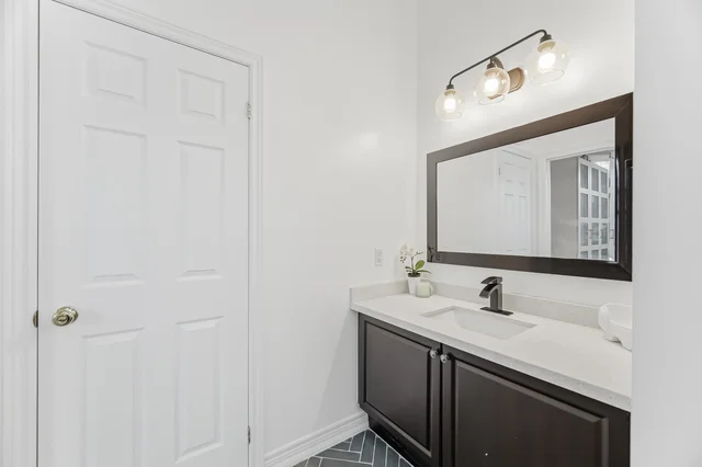 3409 Liptay Avenue, Oakville - photo 70