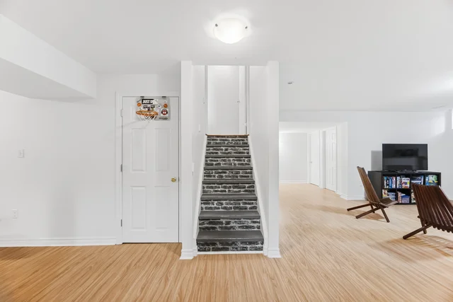 3409 Liptay Avenue, Oakville - photo 71