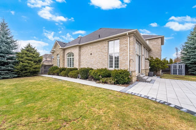 3409 Liptay Avenue, Oakville - photo 105