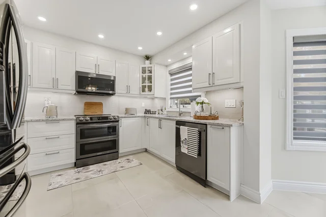 119 Castle Park Boulevard, Woodbridge - photo 17